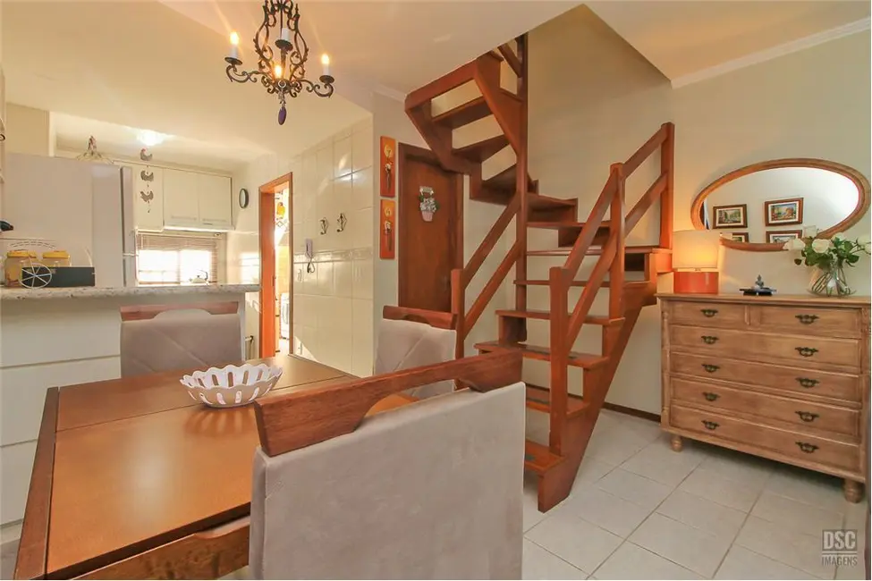 Casa com 3 quartos à venda, 113m2 em Espírito Santo, Porto Alegre - RS - imagem 6 Foto 6 de Casa com 3 quartos à venda, 113m2 em Espírito Santo, Porto Alegre - RS
