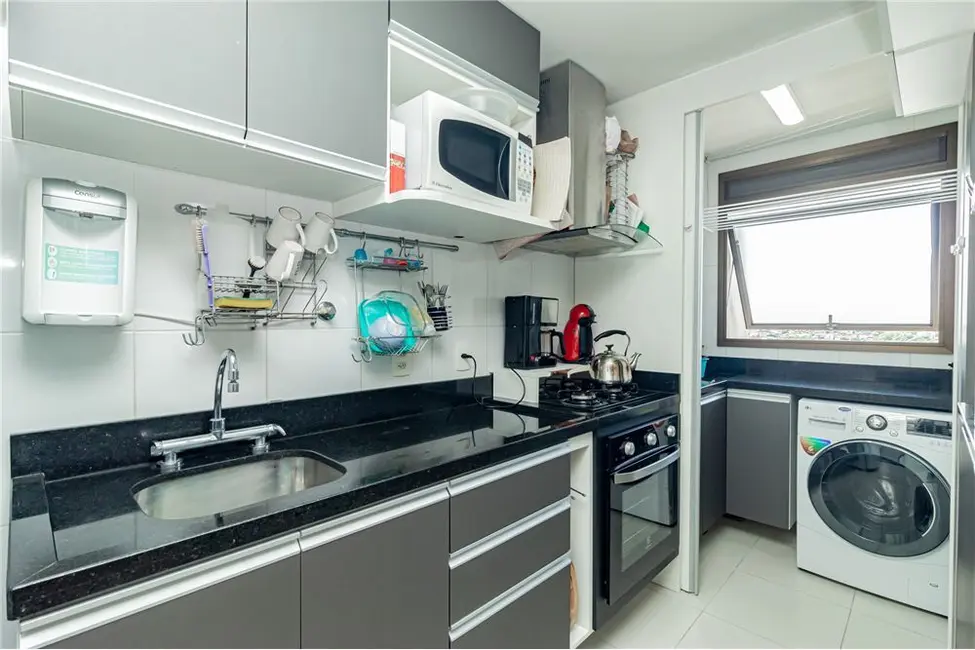 Foto 6 de Apartamento com 3 quartos à venda, 81m2 em Passo da Areia, Porto Alegre - RS