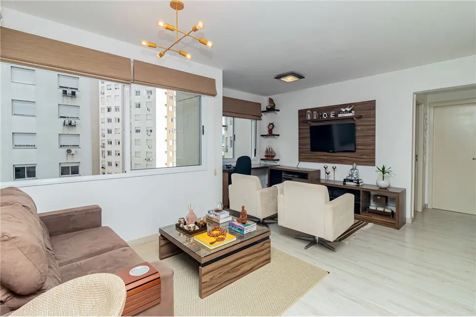 Foto 3 de Apartamento com 3 quartos à venda, 65m2 em Vila Ipiranga, Porto Alegre - RS