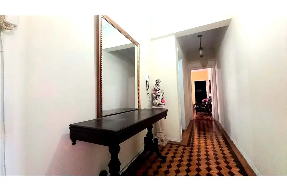 Apartamento com 3 quartos à venda, 104m2 em Centro Histórico, Porto Alegre - RS - imagem 2 Foto 2 de Apartamento com 3 quartos à venda, 104m2 em Centro Histórico, Porto Alegre - RS