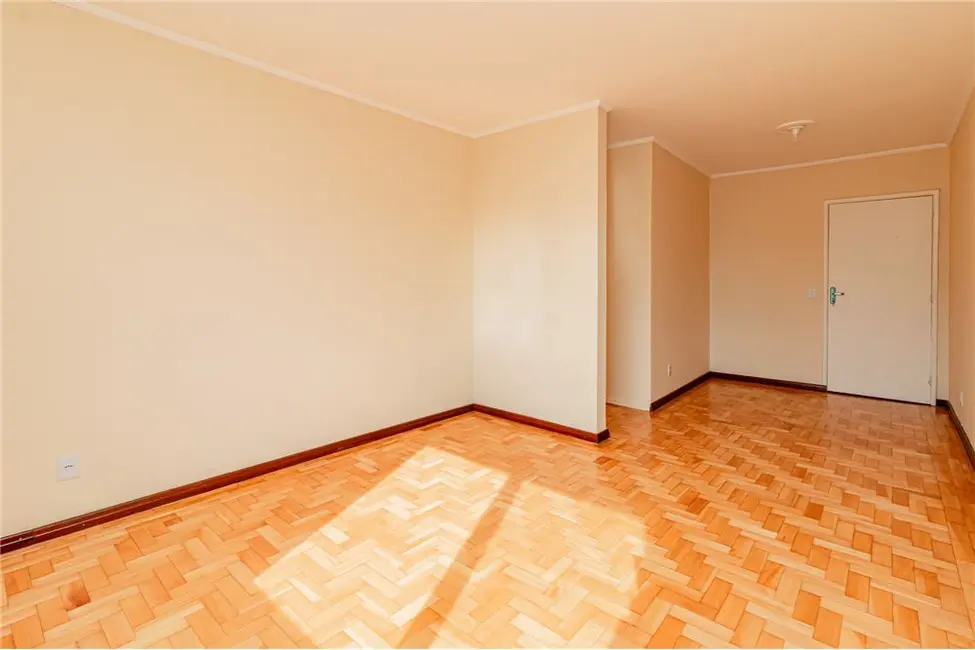 Foto 4 de Apartamento com 4 quartos à venda, 99m2 em Vila Ipiranga, Porto Alegre - RS