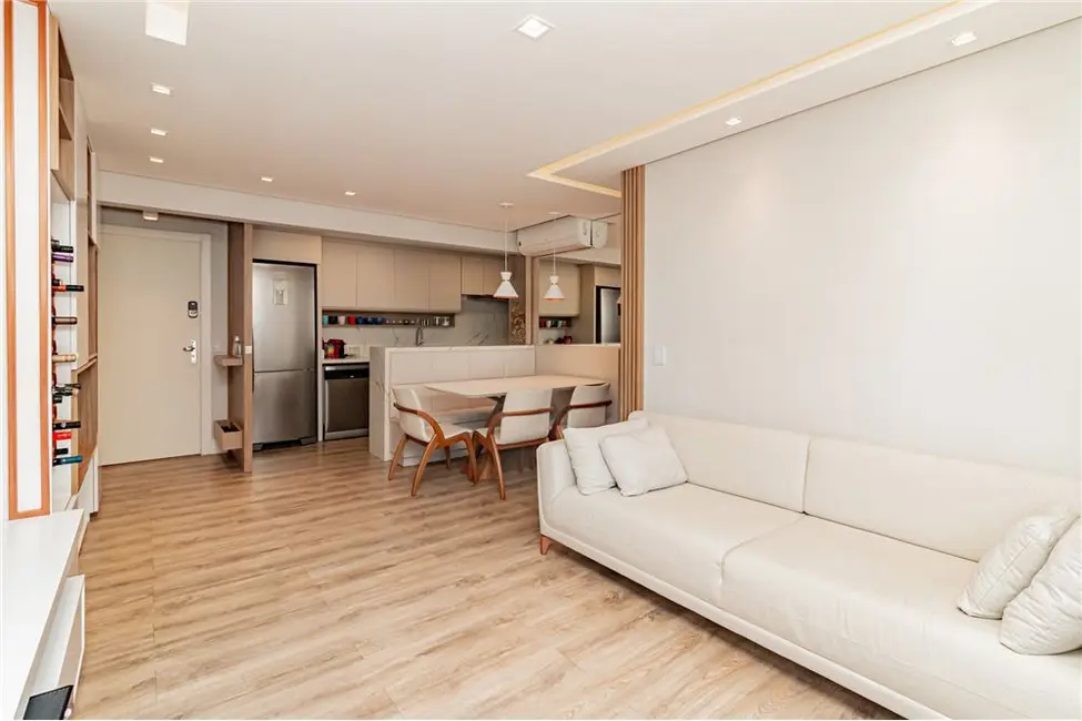 Foto 4 de Apartamento com 3 quartos à venda, 76m2 em São Sebastião, Porto Alegre - RS