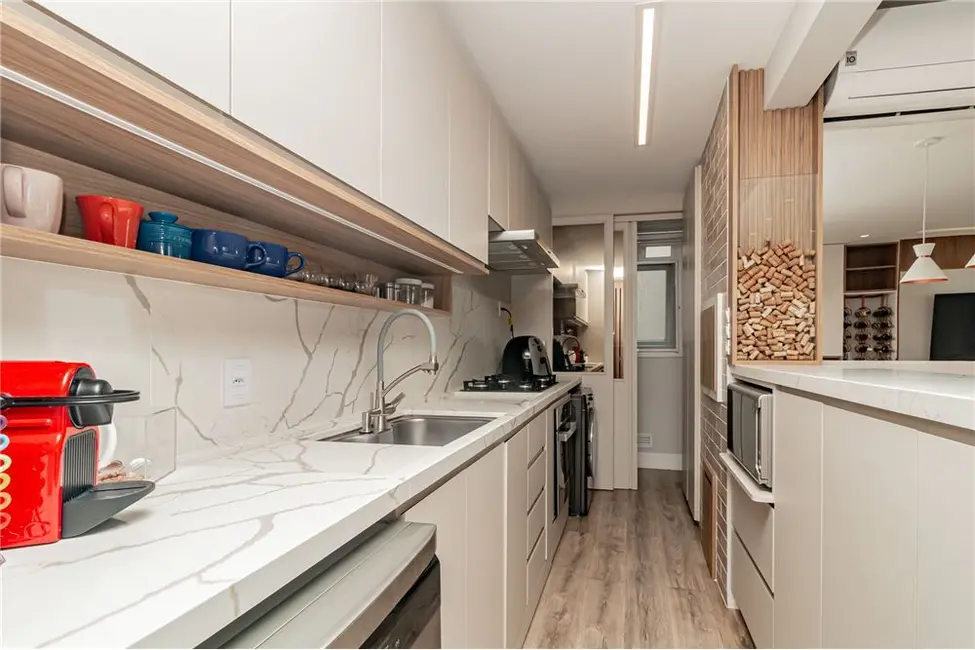 Foto 9 de Apartamento com 3 quartos à venda, 76m2 em São Sebastião, Porto Alegre - RS