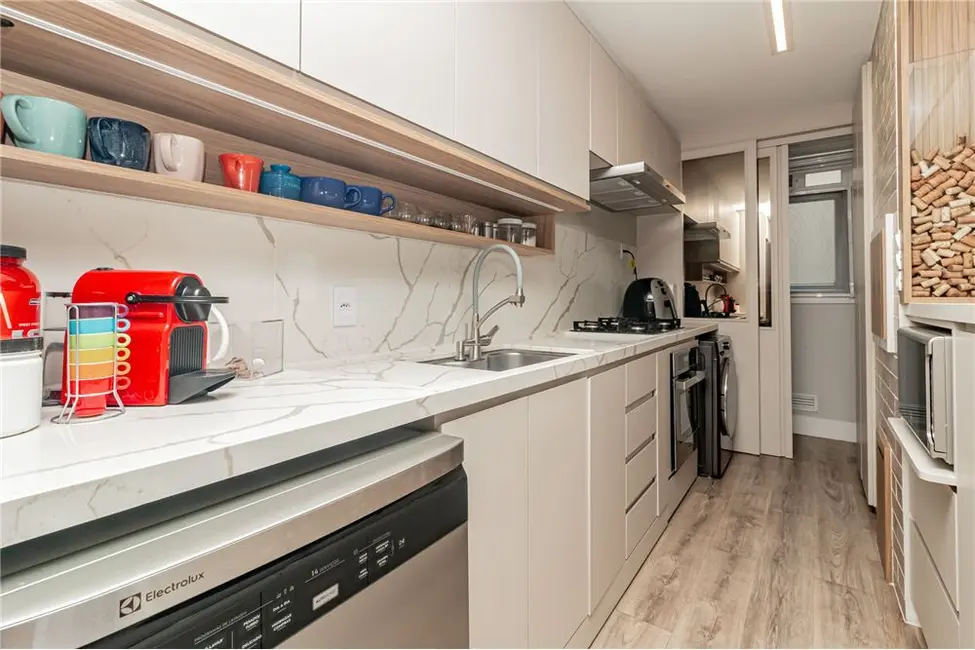 Foto 8 de Apartamento com 3 quartos à venda, 76m2 em São Sebastião, Porto Alegre - RS