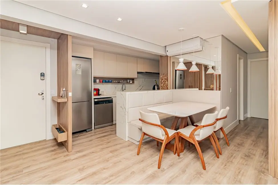 Foto 5 de Apartamento com 3 quartos à venda, 76m2 em São Sebastião, Porto Alegre - RS