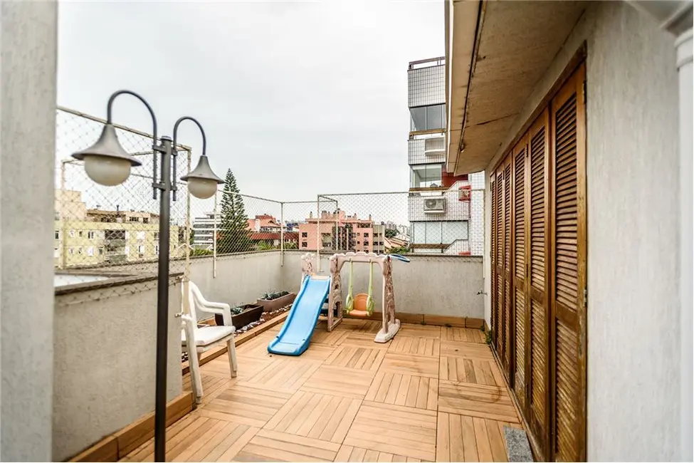 Apartamento com 3 quartos à venda, 241m2 em Jardim Lindóia, Porto Alegre - RS - imagem 6 Foto 6 de Apartamento com 3 quartos à venda, 241m2 em Jardim Lindóia, Porto Alegre - RS