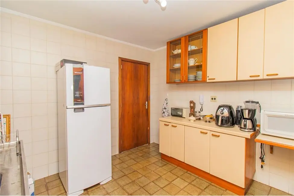 Apartamento com 3 quartos à venda, 277m2 em Cristal, Porto Alegre - RS - imagem 8 Foto 8 de Apartamento com 3 quartos à venda, 277m2 em Cristal, Porto Alegre - RS