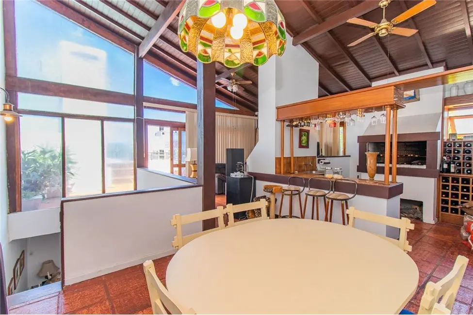 Apartamento com 3 quartos à venda, 277m2 em Cristal, Porto Alegre - RS - imagem 7 Foto 7 de Apartamento com 3 quartos à venda, 277m2 em Cristal, Porto Alegre - RS