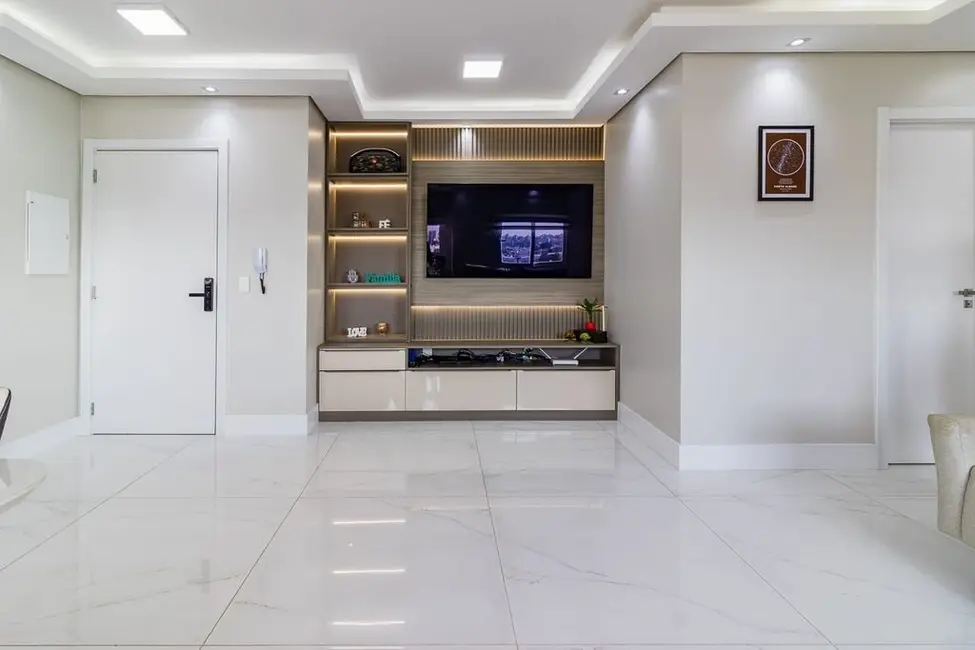 Foto 2 de Apartamento com 3 quartos à venda, 77m2 em São João, Porto Alegre - RS