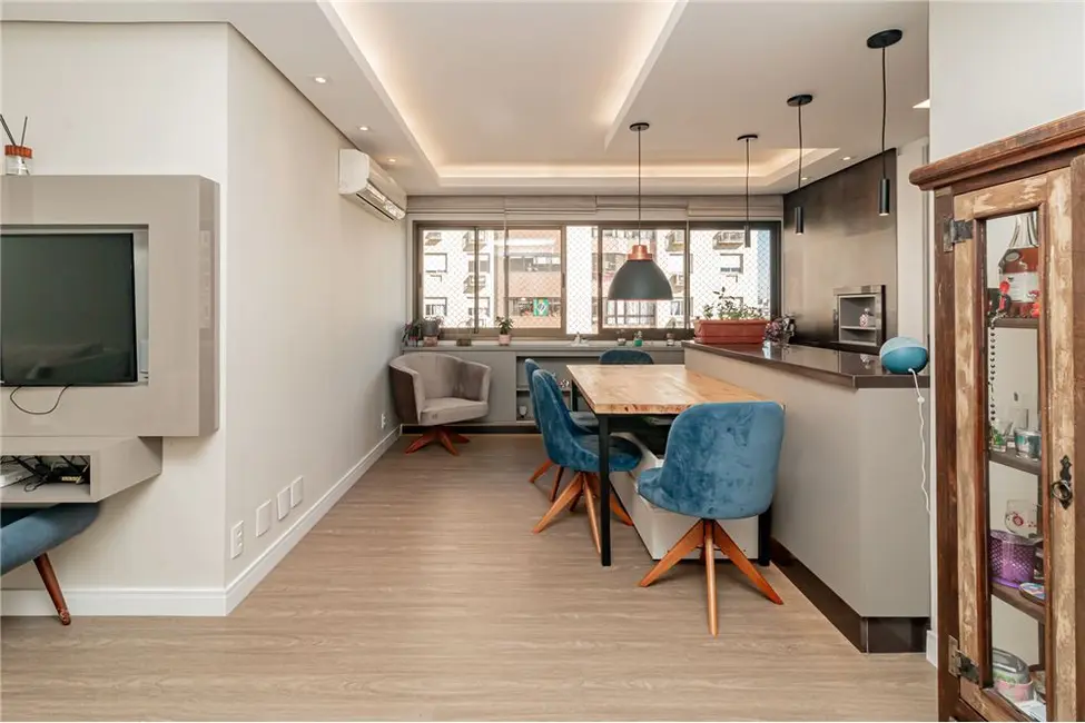 Apartamento com 3 quartos à venda, 85m2 em Vila Ipiranga, Porto Alegre - RS - imagem 8 Foto 8 de Apartamento com 3 quartos à venda, 85m2 em Vila Ipiranga, Porto Alegre - RS