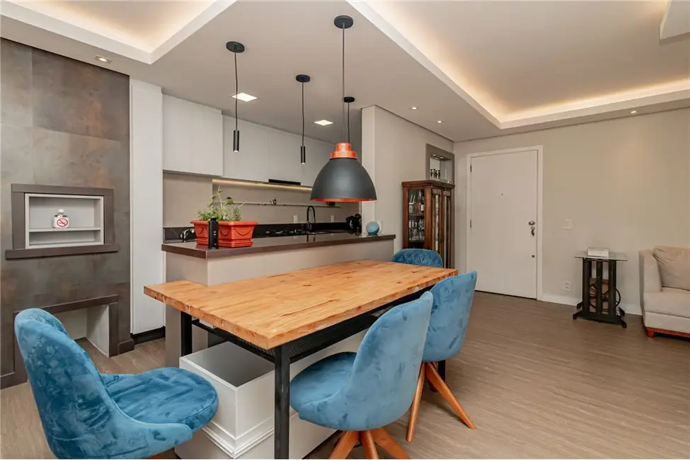 Apartamento com 3 quartos à venda, 85m2 em Vila Ipiranga, Porto Alegre - RS - imagem 3 Foto 3 de Apartamento com 3 quartos à venda, 85m2 em Vila Ipiranga, Porto Alegre - RS