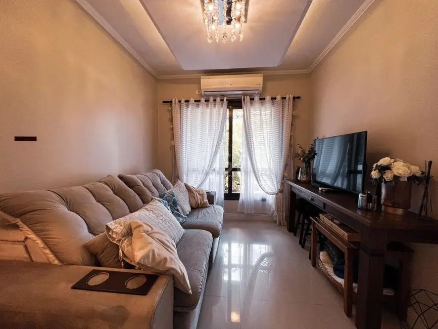 Casa com 3 quartos à venda, 150m2 em Hípica, Porto Alegre - RS - imagem 9 Foto 9 de Casa com 3 quartos à venda, 150m2 em Hípica, Porto Alegre - RS