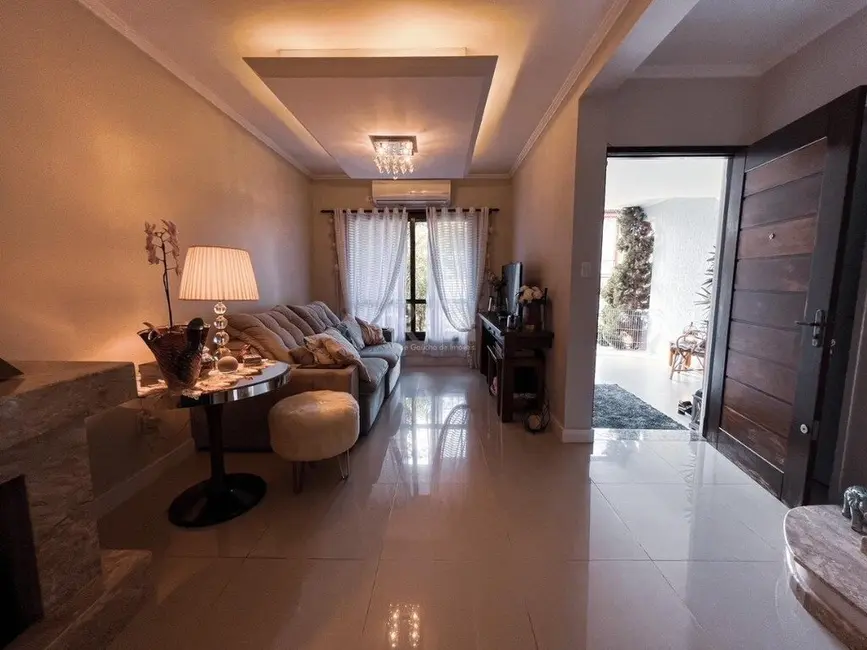 Casa com 3 quartos à venda, 150m2 em Hípica, Porto Alegre - RS - imagem 8 Foto 8 de Casa com 3 quartos à venda, 150m2 em Hípica, Porto Alegre - RS