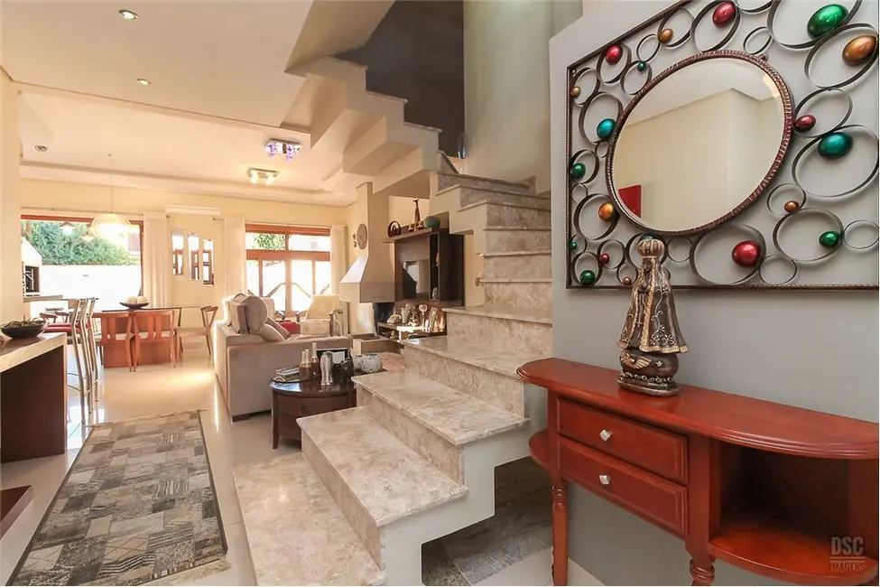 Casa com 3 quartos à venda, 173m2 em Guarujá, Porto Alegre - RS - imagem 4 Foto 4 de Casa com 3 quartos à venda, 173m2 em Guarujá, Porto Alegre - RS