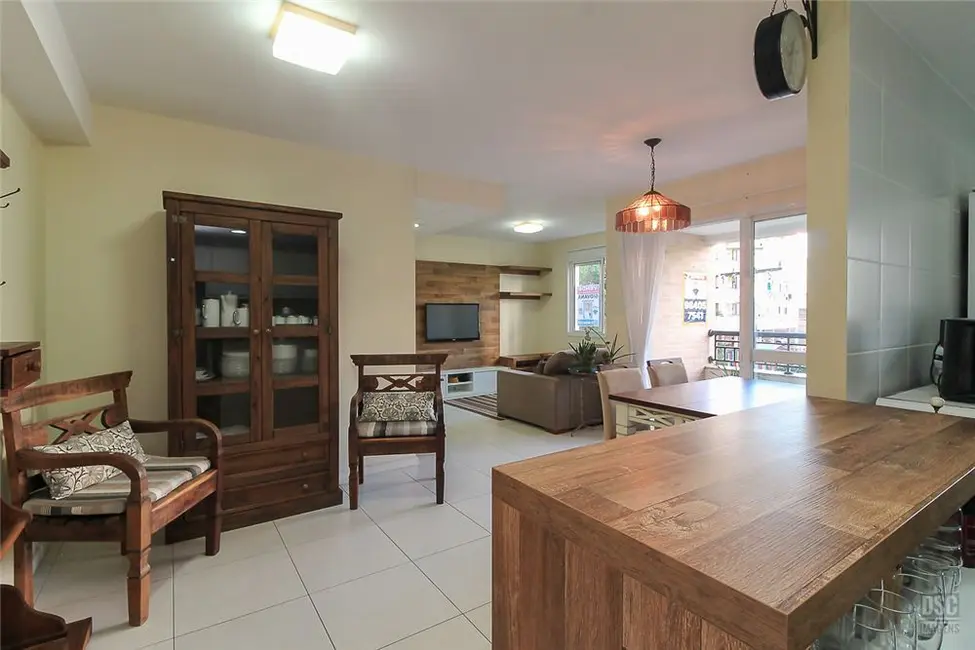 Apartamento com 2 quartos à venda, 68m2 em Passo da Areia, Porto Alegre - RS - imagem 9 Foto 9 de Apartamento com 2 quartos à venda, 68m2 em Passo da Areia, Porto Alegre - RS