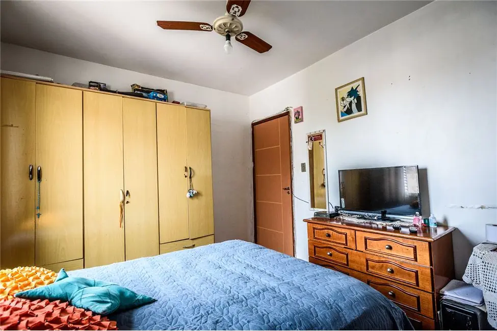 Apartamento com 4 quartos à venda, 74m2 em Passo da Areia, Porto Alegre - RS - imagem 9 Foto 9 de Apartamento com 4 quartos à venda, 74m2 em Passo da Areia, Porto Alegre - RS