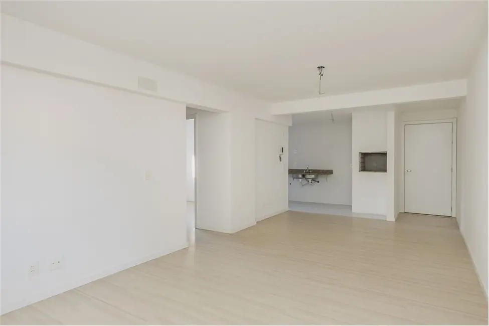 Apartamento com 2 quartos à venda, 70m2 em Passo da Areia, Porto Alegre - RS - imagem 6 Foto 6 de Apartamento com 2 quartos à venda, 70m2 em Passo da Areia, Porto Alegre - RS