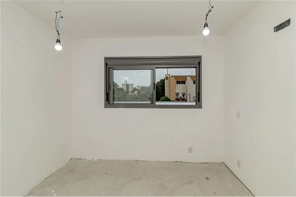 Apartamento com 2 quartos à venda, 61m2 em Passo da Areia, Porto Alegre - RS - imagem 9 Foto 9 de Apartamento com 2 quartos à venda, 61m2 em Passo da Areia, Porto Alegre - RS