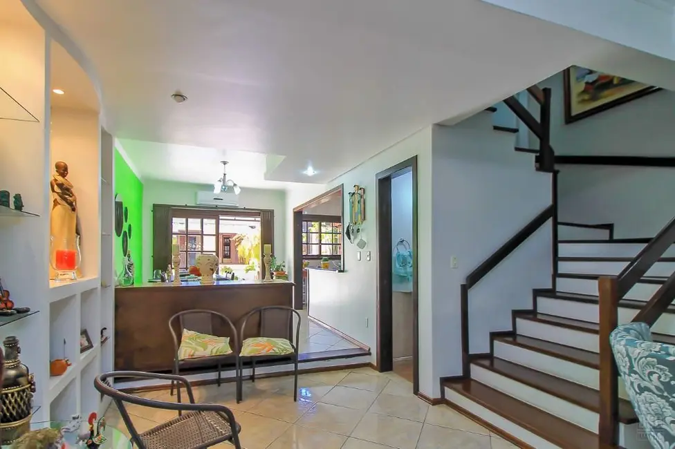 Casa com 3 quartos à venda, 198m2 em Cavalhada, Porto Alegre - RS - imagem 7 Foto 7 de Casa com 3 quartos à venda, 198m2 em Cavalhada, Porto Alegre - RS
