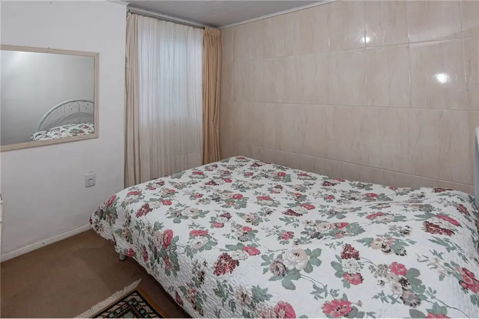 Casa com 3 quartos à venda, 250m2 em Jardim Carvalho, Porto Alegre - RS - imagem 4 Foto 4 de Casa com 3 quartos à venda, 250m2 em Jardim Carvalho, Porto Alegre - RS