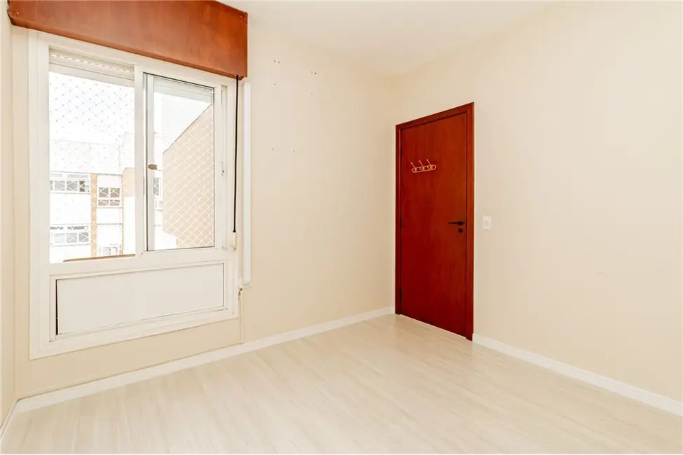 Apartamento com 3 quartos à venda, 103m2 em Mont Serrat, Porto Alegre - RS - imagem 9 Foto 9 de Apartamento com 3 quartos à venda, 103m2 em Mont Serrat, Porto Alegre - RS