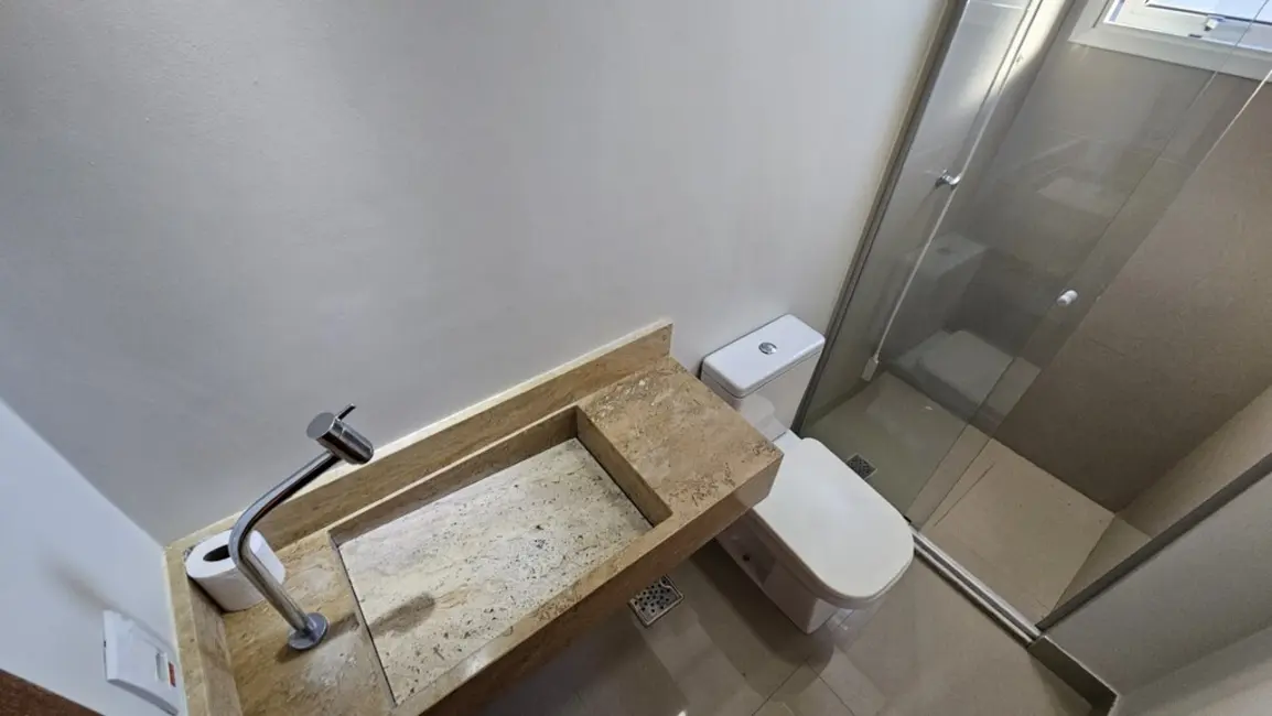 Apartamento com 2 quartos à venda, 66m2 em Passo da Areia, Porto Alegre - RS - imagem 6 Foto 6 de Apartamento com 2 quartos à venda, 66m2 em Passo da Areia, Porto Alegre - RS