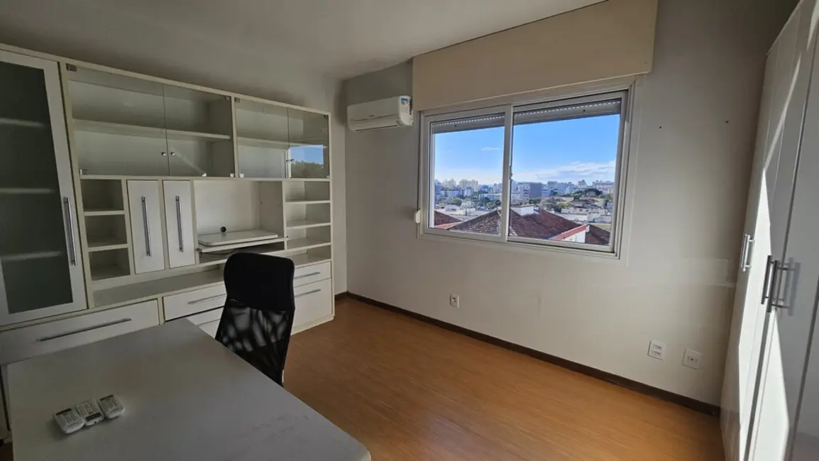 Apartamento com 2 quartos à venda, 66m2 em Passo da Areia, Porto Alegre - RS - imagem 5 Foto 5 de Apartamento com 2 quartos à venda, 66m2 em Passo da Areia, Porto Alegre - RS