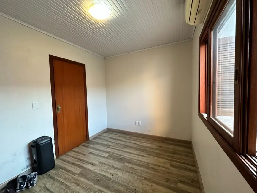 Foto 2 de Casa com 2 quartos à venda, 80m2 em São José, Canoas - RS