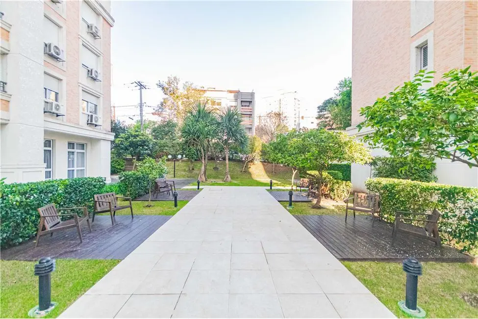 Apartamento com 3 quartos à venda, 82m2 em Passo da Areia, Porto Alegre - RS - imagem 6 Foto 6 de Apartamento com 3 quartos à venda, 82m2 em Passo da Areia, Porto Alegre - RS
