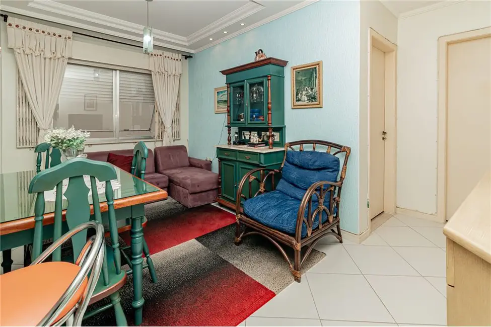 Apartamento com 2 quartos à venda, 66m2 em Menino Deus, Porto Alegre - RS - imagem 2 Foto 2 de Apartamento com 2 quartos à venda, 66m2 em Menino Deus, Porto Alegre - RS