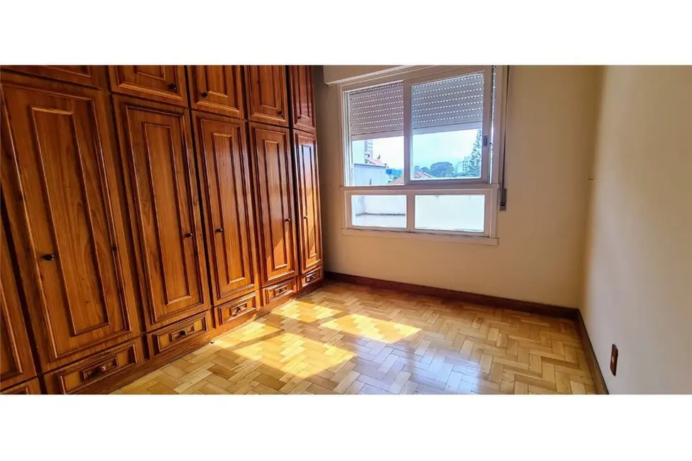 Apartamento com 3 quartos à venda, 98m2 em Petrópolis, Porto Alegre - RS - imagem 6 Foto 6 de Apartamento com 3 quartos à venda, 98m2 em Petrópolis, Porto Alegre - RS