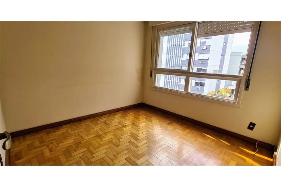 Apartamento com 3 quartos à venda, 98m2 em Petrópolis, Porto Alegre - RS - imagem 9 Foto 9 de Apartamento com 3 quartos à venda, 98m2 em Petrópolis, Porto Alegre - RS