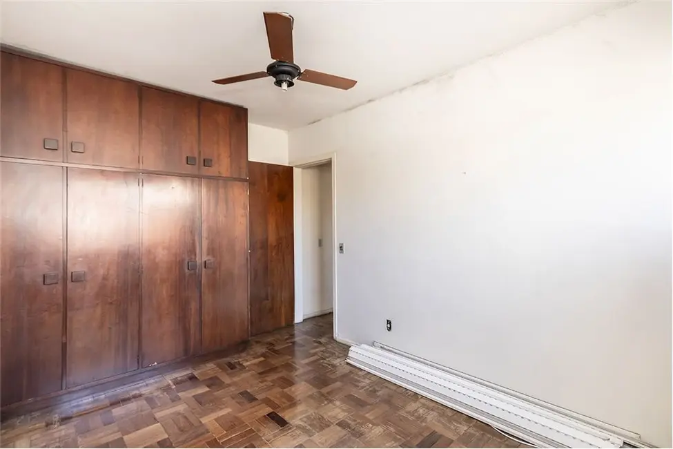 Apartamento com 3 quartos à venda, 91m2 em Menino Deus, Porto Alegre - RS - imagem 9 Foto 9 de Apartamento com 3 quartos à venda, 91m2 em Menino Deus, Porto Alegre - RS