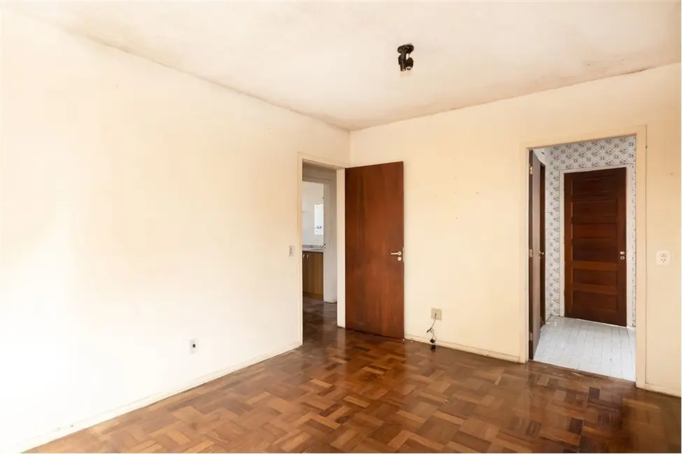 Apartamento com 3 quartos à venda, 91m2 em Menino Deus, Porto Alegre - RS - imagem 6 Foto 6 de Apartamento com 3 quartos à venda, 91m2 em Menino Deus, Porto Alegre - RS