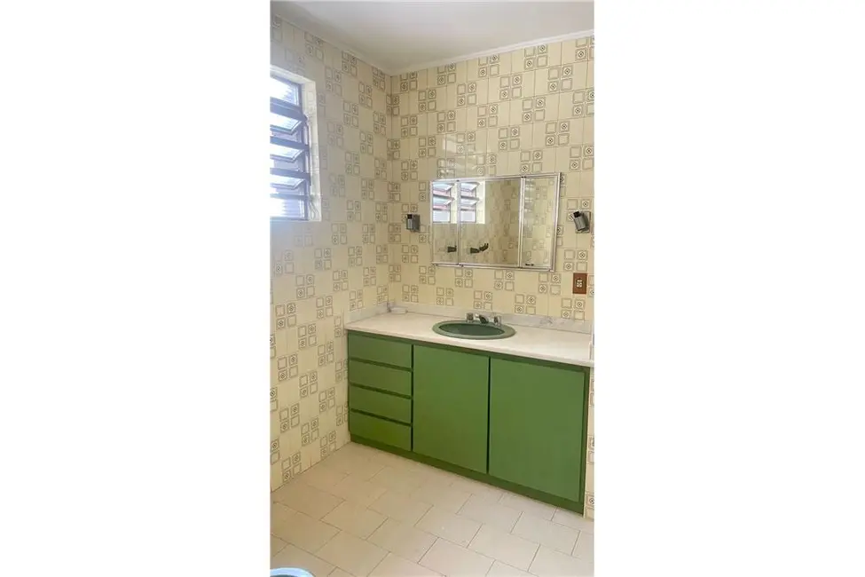 Casa com 5 quartos à venda, 650m2 em São João, Porto Alegre - RS - imagem 8 Foto 8 de Casa com 5 quartos à venda, 650m2 em São João, Porto Alegre - RS
