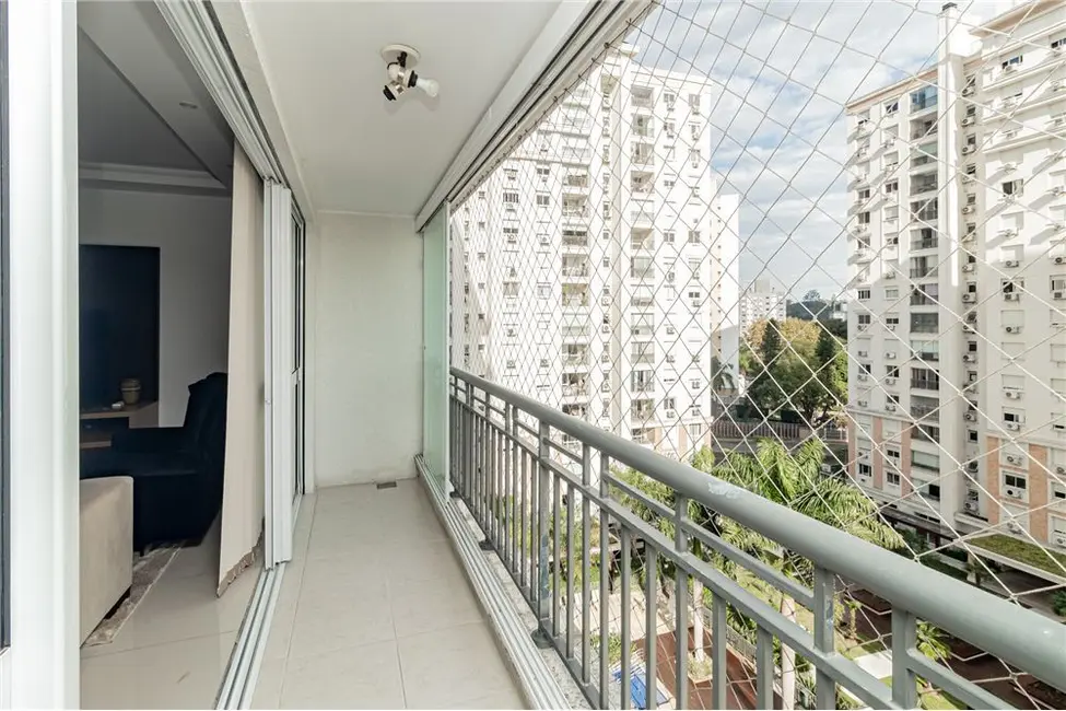 Foto 9 de Apartamento com 3 quartos à venda, 106m2 em Passo da Areia, Porto Alegre - RS