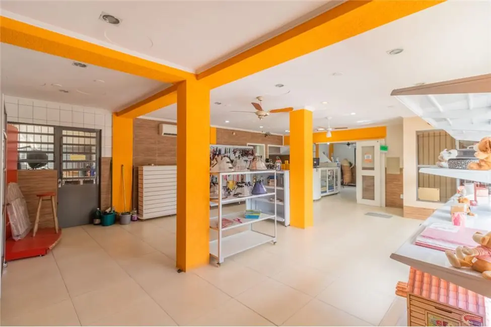 Loja à venda, 464m2 em Menino Deus, Porto Alegre - RS - imagem 3 Foto 3 de Loja à venda, 464m2 em Menino Deus, Porto Alegre - RS