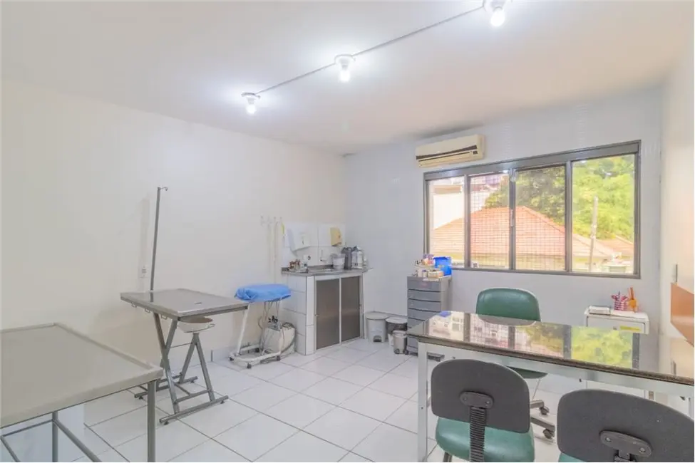 Loja à venda, 464m2 em Menino Deus, Porto Alegre - RS - imagem 9 Foto 9 de Loja à venda, 464m2 em Menino Deus, Porto Alegre - RS