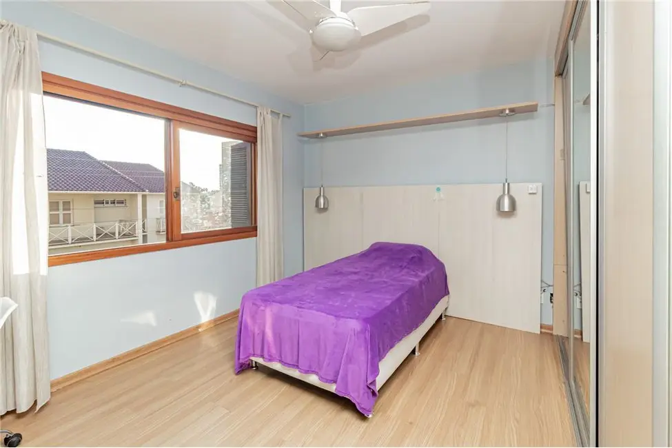 Foto 7 de Apartamento com 3 quartos à venda, 131m2 em Jardim Itu, Porto Alegre - RS