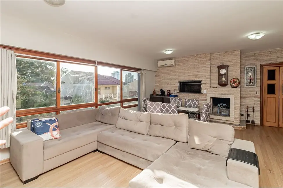 Foto 4 de Apartamento com 3 quartos à venda, 131m2 em Jardim Itu, Porto Alegre - RS