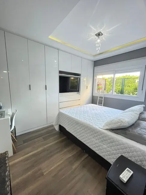 Foto 6 de Apartamento com 3 quartos à venda, 101m2 em São Sebastião, Porto Alegre - RS