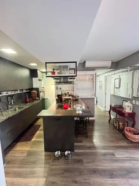 Foto 3 de Apartamento com 3 quartos à venda, 101m2 em São Sebastião, Porto Alegre - RS