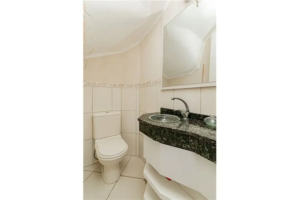 Casa com 3 quartos à venda, 146m2 em Porto Alegre - RS - imagem 5 Foto 5 de Casa com 3 quartos à venda, 146m2 em Porto Alegre - RS