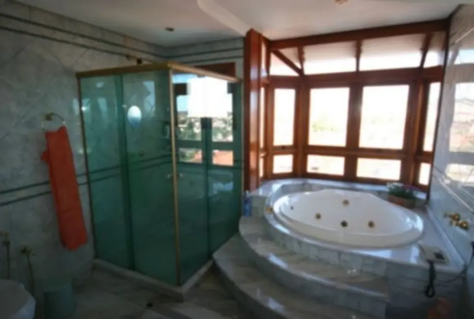 Casa com 4 quartos à venda, 450m2 em Vila Assunção, Porto Alegre - RS - imagem 4 Foto 4 de Casa com 4 quartos à venda, 450m2 em Vila Assunção, Porto Alegre - RS