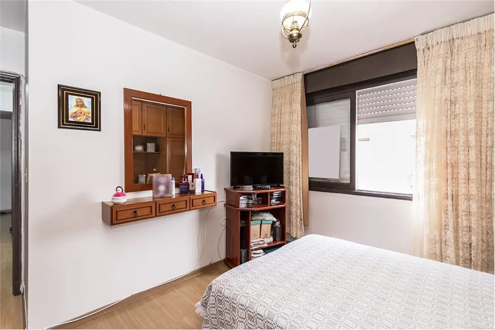 Apartamento com 3 quartos à venda, 79m2 em Vila Ipiranga, Porto Alegre - RS - imagem 8 Foto 8 de Apartamento com 3 quartos à venda, 79m2 em Vila Ipiranga, Porto Alegre - RS