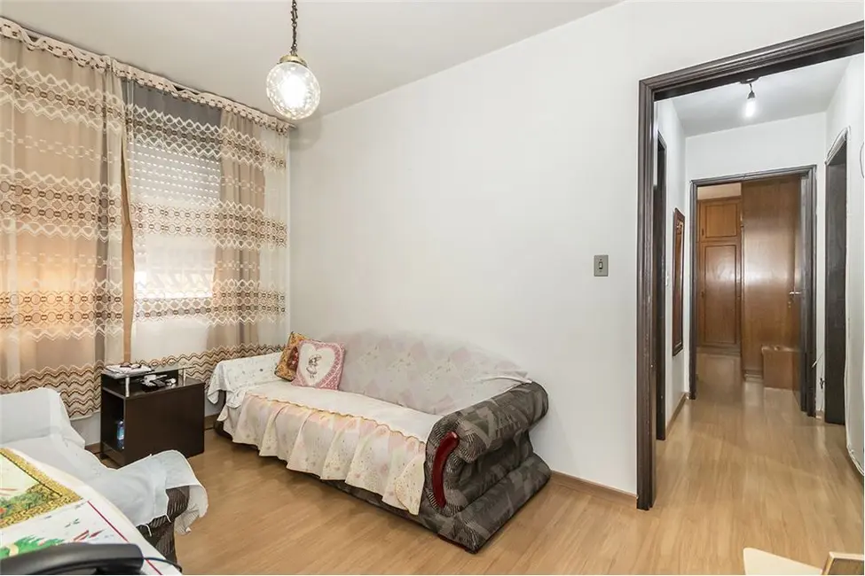 Apartamento com 3 quartos à venda, 79m2 em Vila Ipiranga, Porto Alegre - RS - imagem 6 Foto 6 de Apartamento com 3 quartos à venda, 79m2 em Vila Ipiranga, Porto Alegre - RS