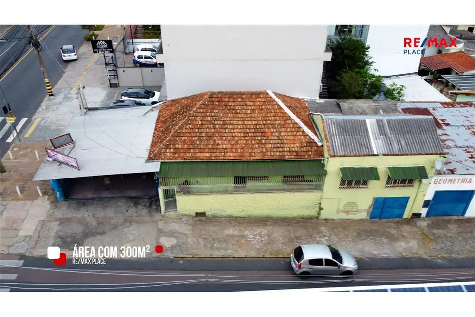 Foto 1 de Casa com 2 quartos à venda, 280m2 em Vila Ipiranga, Porto Alegre - RS