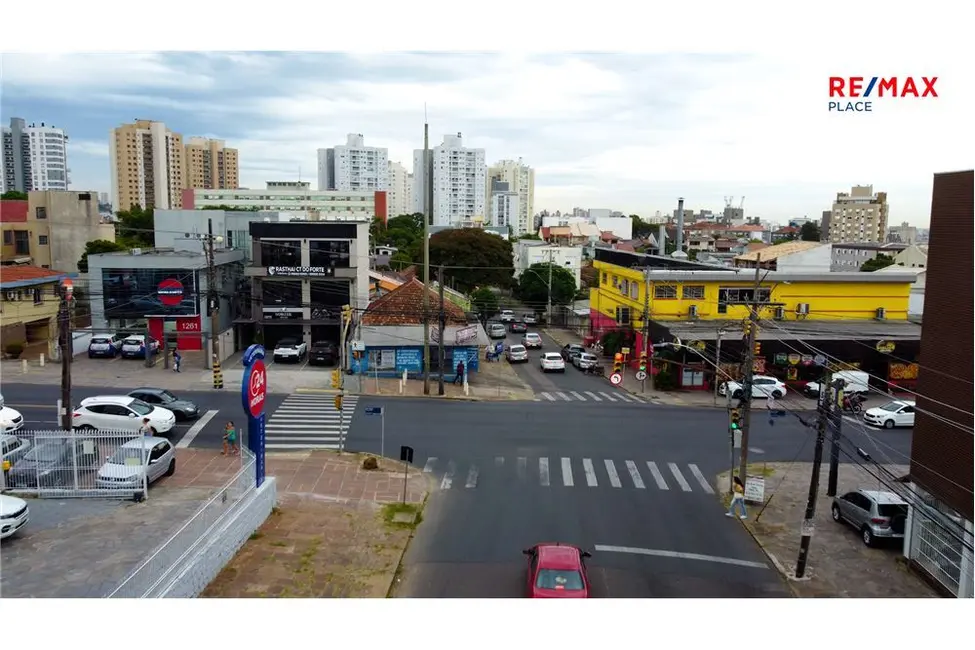 Casa com 2 quartos à venda, 280m2 em Vila Ipiranga, Porto Alegre - RS - imagem 3 Foto 3 de Casa com 2 quartos à venda, 280m2 em Vila Ipiranga, Porto Alegre - RS