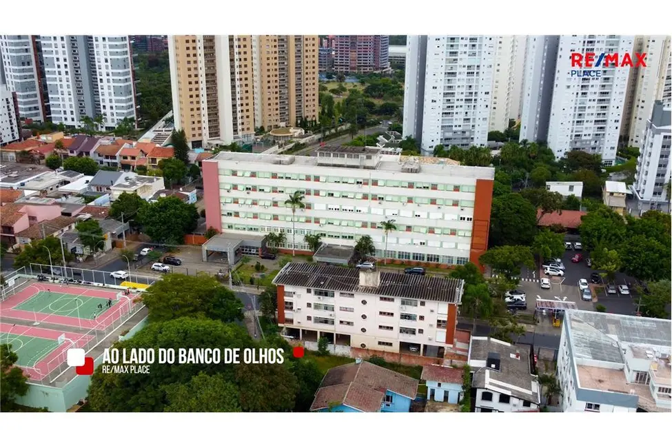 Foto 2 de Casa com 2 quartos à venda, 280m2 em Vila Ipiranga, Porto Alegre - RS