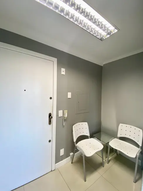 Sala Comercial à venda, 46m2 em Moinhos de Vento, Porto Alegre - RS - imagem 7 Foto 7 de Sala Comercial à venda, 46m2 em Moinhos de Vento, Porto Alegre - RS